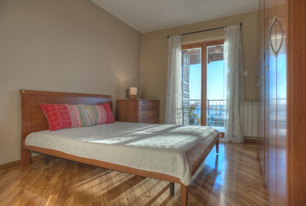 Guest House Zivkovic Свети Стефан Екстериор снимка