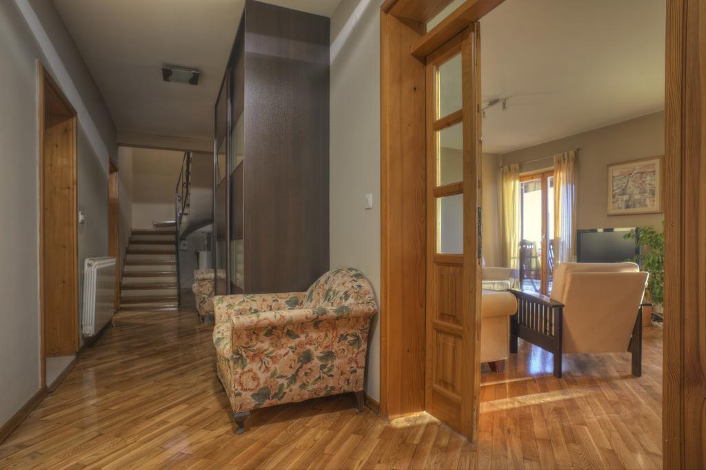 Guest House Zivkovic Свети Стефан Екстериор снимка