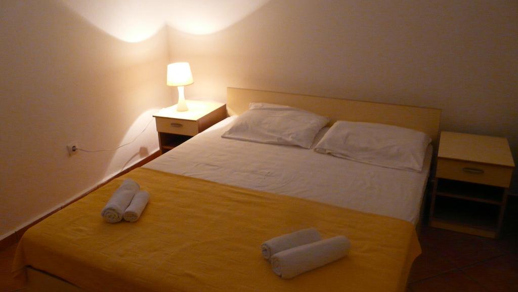 Guest House Zivkovic Свети Стефан Екстериор снимка