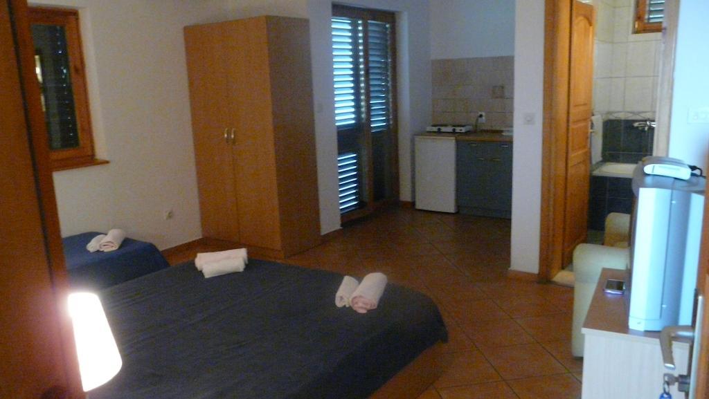 Guest House Zivkovic Свети Стефан Стая снимка