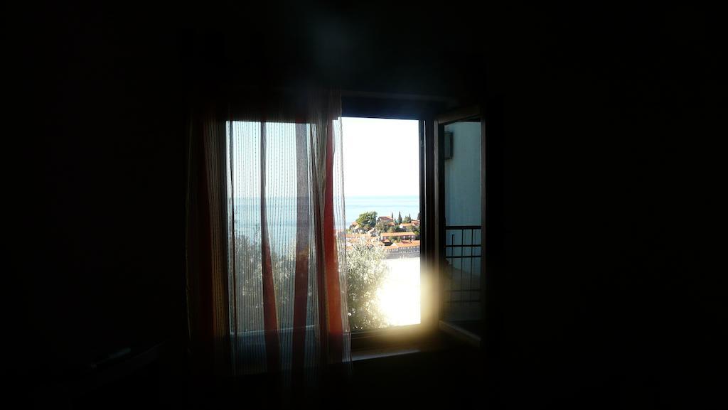Guest House Zivkovic Свети Стефан Екстериор снимка