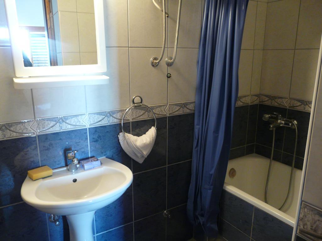 Guest House Zivkovic Свети Стефан Екстериор снимка