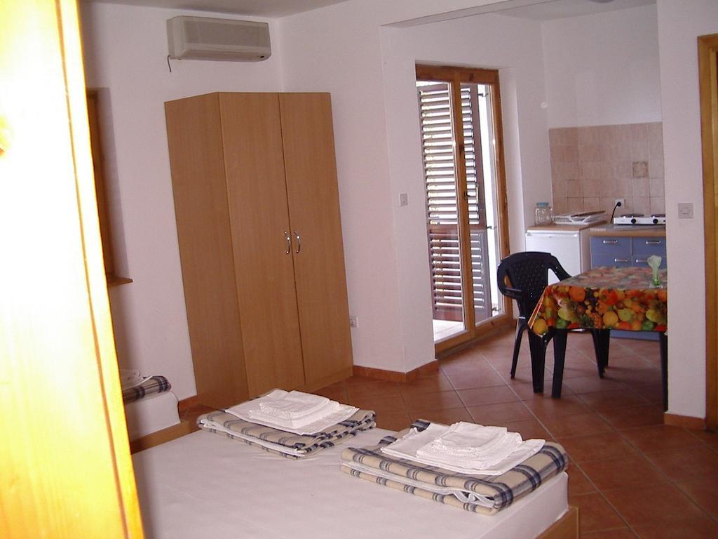 Guest House Zivkovic Свети Стефан Стая снимка