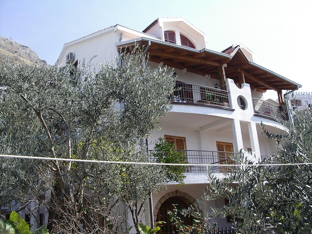 Guest House Zivkovic Свети Стефан Екстериор снимка